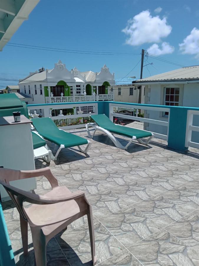 Michand Guest Apartments- Cozy One Or Two Bedroom- 5 Walk Minutes From Airport 10 Mins Drive To Oistins Or Beach Christ Church Eksteriør bilde